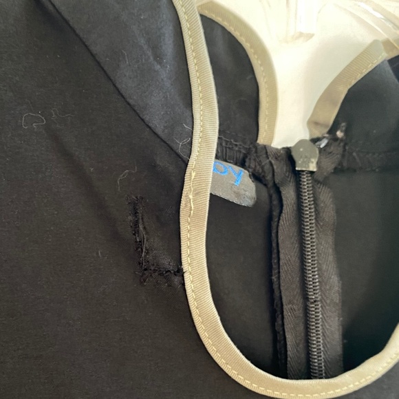 Luxury Spa Tunic Top Size: Small - Picture 11 of 13